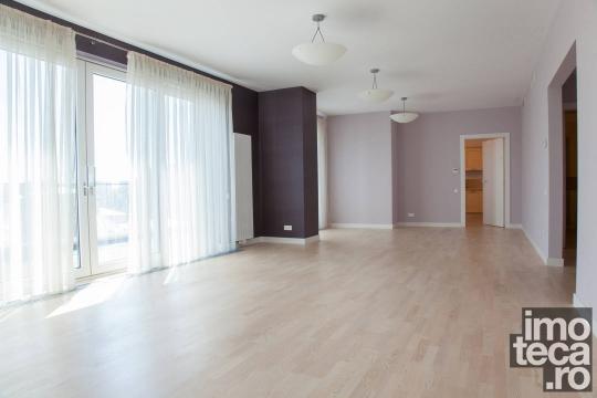 Bright apartment, with 3 bedrooms